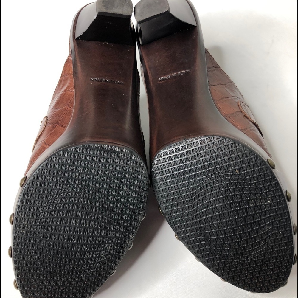Stuart Weitzman heeled clogs - Picture 5 of 10